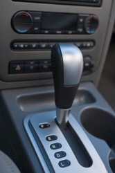 gearshift 166x250 Cerita Pendek Yang Termalu