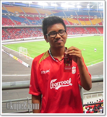 peminat liverpool Liverpool Asia Tour 2011   Training Session 