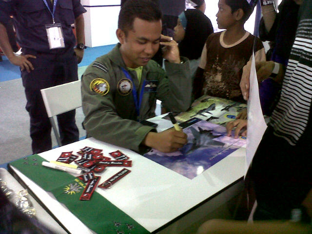 IMG02029-20111210-1352.jpg IMG02029 20111210 1352 Kujie @ LIMA2011