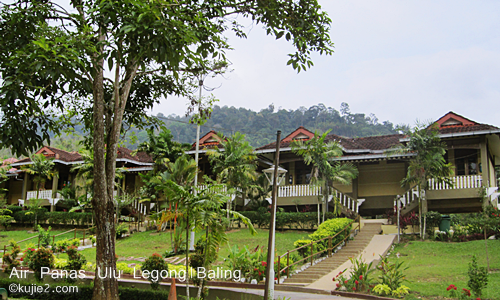 air panas hulu legong chalets air panas hulu legong chalets Berendam Di Kolam Air Panas Ulu Legong